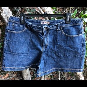 Faded Glory Stretch Jean Shorts Sz 18